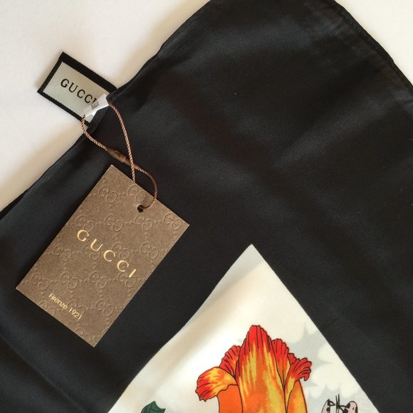 GUCCI FLORA SNAKE PRINT SILK SCARF-NWT - Picture 2 of 7